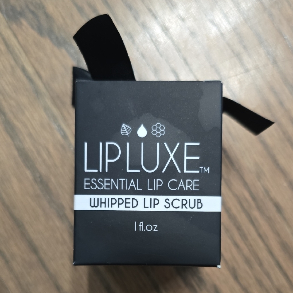 Lip Luxe Whipped Lip Scrub Mizzi Cosmetics